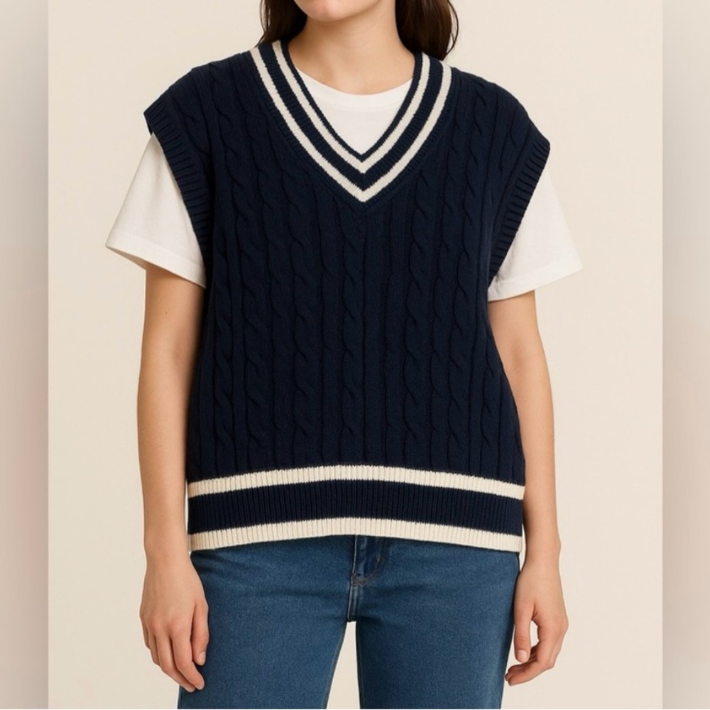 OAK‎ + FORT Women’s V-Neck Navy Blue and White Sweater Vest Oversized Size Small